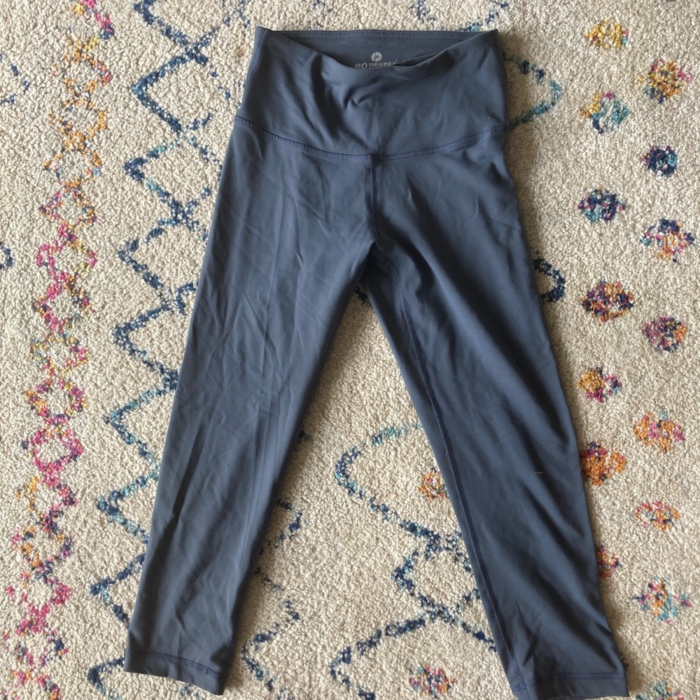 Grey yoga pants